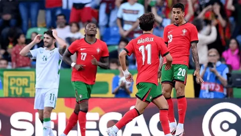 赵杰成都田径赛夺冠，严子怡刷新世青纪录再创新高