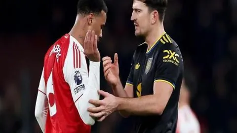 曼联对布莱顿之战：三版右边锋阵容策略解析！